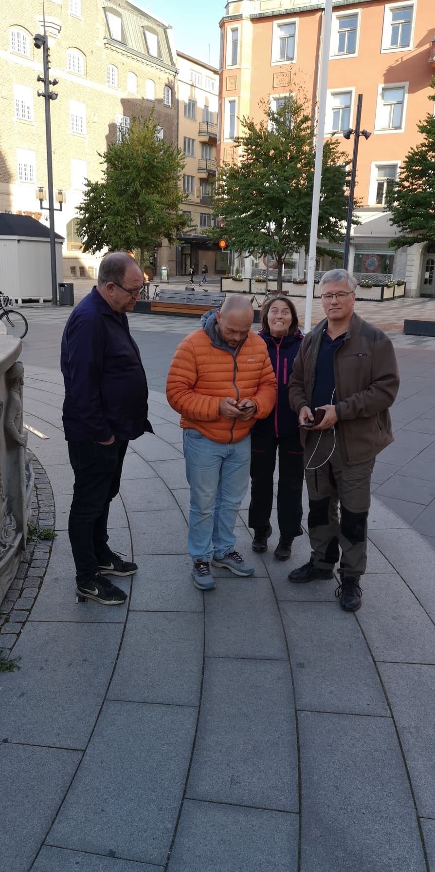 NOEN har det ihvertfall gøy! (Lurer fælt på hvilken sopp som ble brukt...)