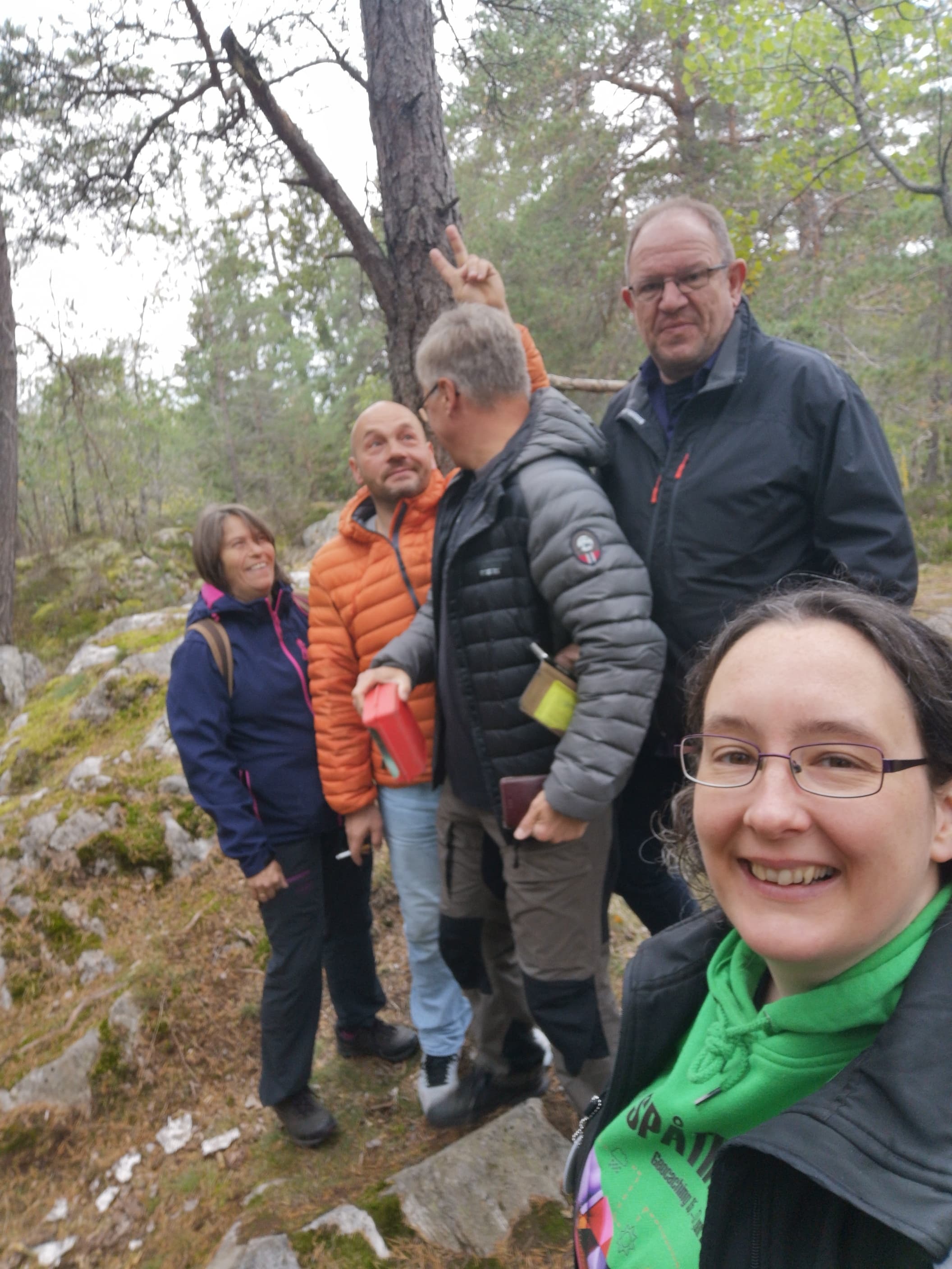 Når man er på tur med en haug med tullinger tar det tid å ta felles bilde...