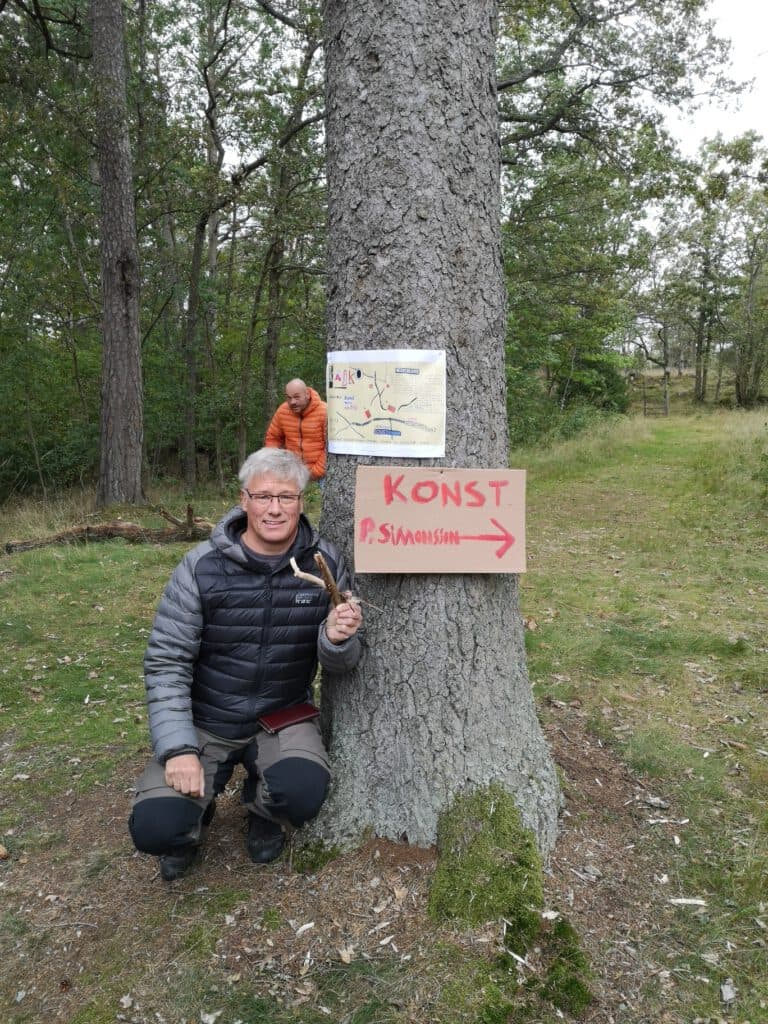 Visse tullinger er det UMULIG å ta ett ordentlig bilde av... (Tatt tidligere på dagen, filmen av hobbyhorsinga er jeg usikker på om passer seg på nett...)